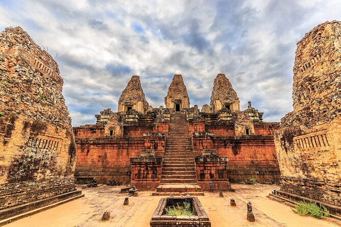 Private Taxi Siem Reap to Phnom Penh, Reliable Driver, Transfer - Skun’s tarantula market