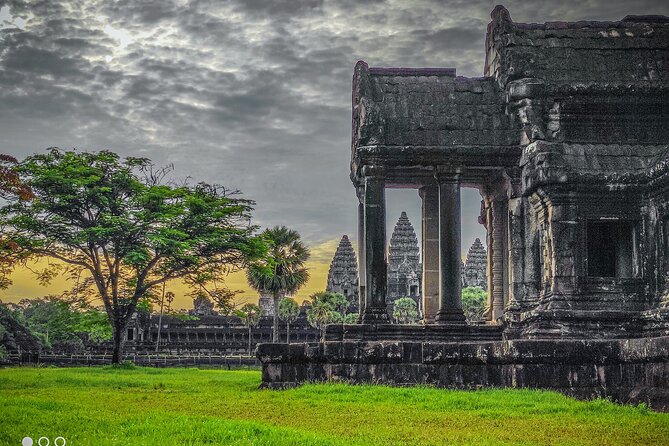 Private Temples and Lake Explorer - Angkor Wat Takes the Morning