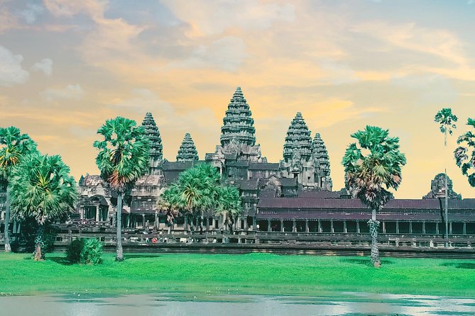 Private Tour Angkor Wat - Angkor Wat at the start of the day
