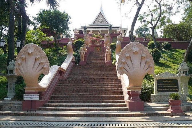 Private Tour: Phnom Penh City Tour Full Day - National Museum: art with a quiet setting