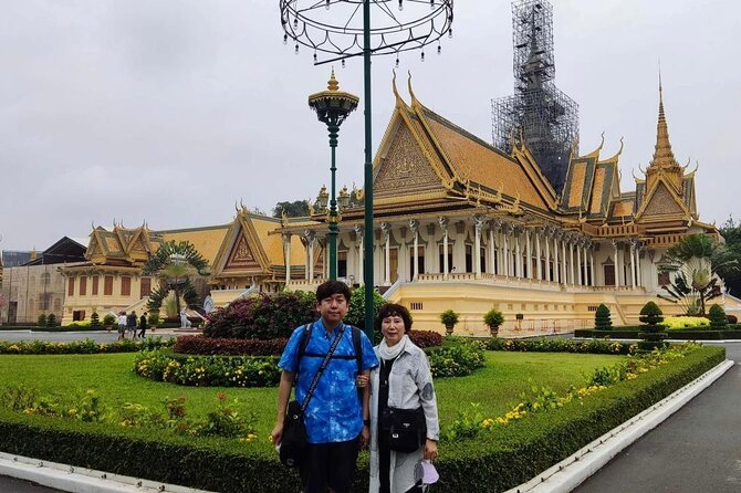 Private Tour: Phnom Penh City Tour Full Day - Wat Ounalom and Phnom Penh’s Buddhist center