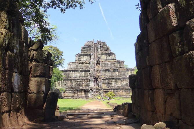 Private Tour to Koh Ker and Beng Mealea - What the guide and driver add