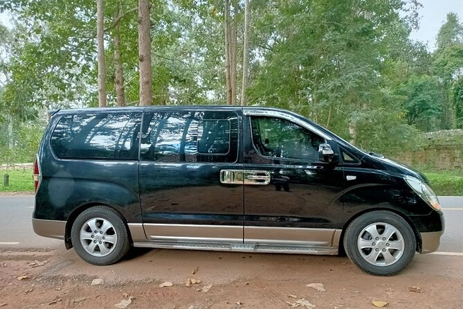 Private Transfer Service from Siem Reap to Phnom Penh - A private road crossing from Siem Reap to Phnom Penh
