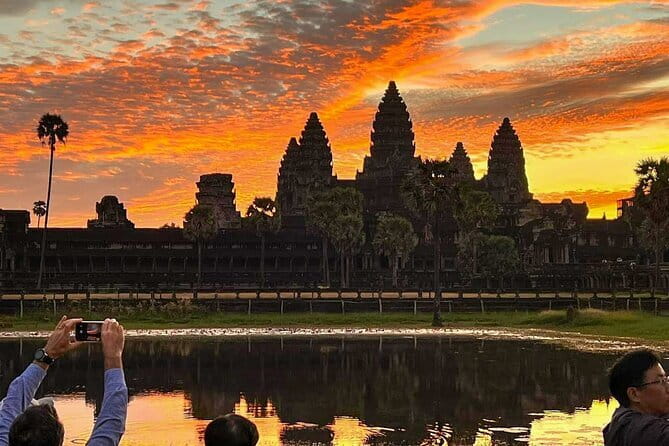 Private Two Days Siem Reap Temples Discovery Guided Tour - Who should book this tour?