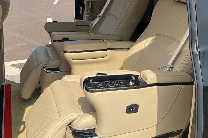 Private Van Phnom Penh To Siem Reap English Speaking Driver - The spider market option