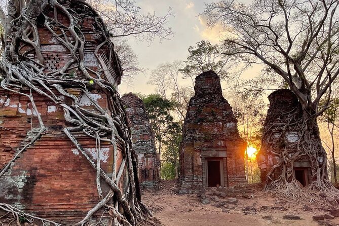Private Vehicle - Beng Mealea & Koh Ker Group - The road to Koh Ker and the old capital