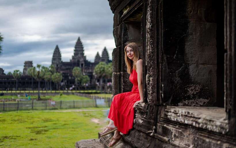 Professional Photoshoot in Angkor Archaeological Park - Ta Prohm and its film-famous ruins