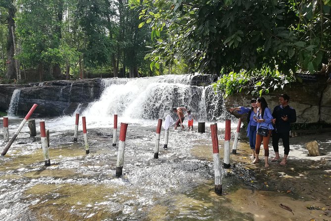 Prrivate Guided Tour To Bantey Srei Temple And Phnom Kulen Paradise Waterfall - Why this makes a good change from the main Angkor circuit