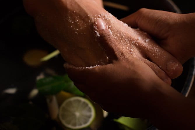Relaxation Spa Package in Phnom Penh - The body scrub brings a local touch