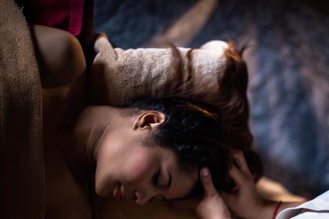 Relaxation Spa Package in Phnom Penh - Starting with feet, towel, tea, and a slower pace