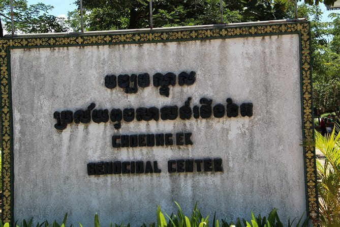S-21 Prison and Killing Fields - A private morning with practical advantages