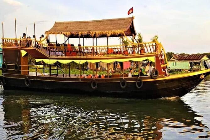 Scenic Boat Journey from Siem Reap to Battambang - Leaving Siem Reap for the lake