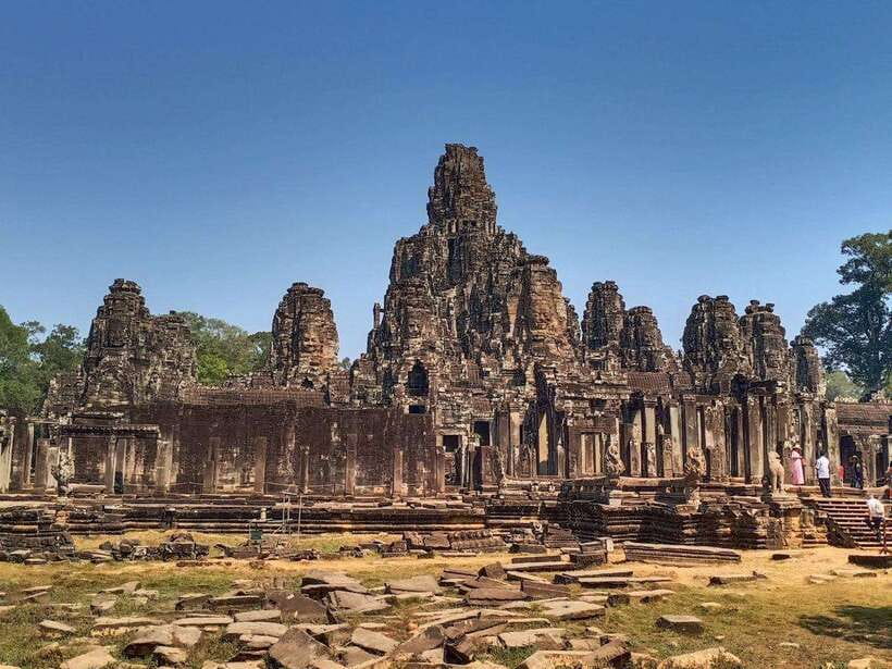 Sharing Trip to Angkor Temple with sunset - Bayon and the famous stone faces