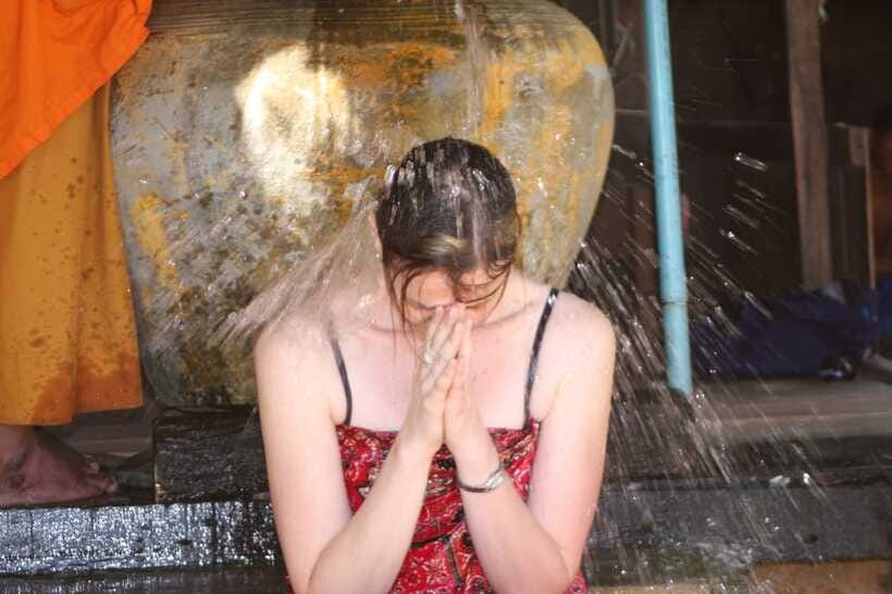 Siem Reap: 1-Hour Cambodian Buddhist Water Blessing - What to wear and pack for the water blessing