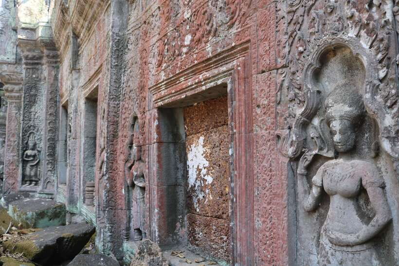 Siem Reap: 2-Day Temple Highlights Sunrise and Sunset Option - Angkor Thom, Bayon, and the final royal city