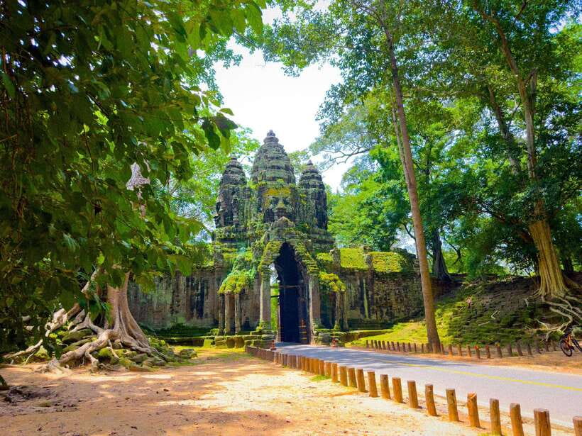 Siem Reap: 2-Days Angkor Wat with Sunrise Small-Group Tour - Why this two-day plan works at Angkor
