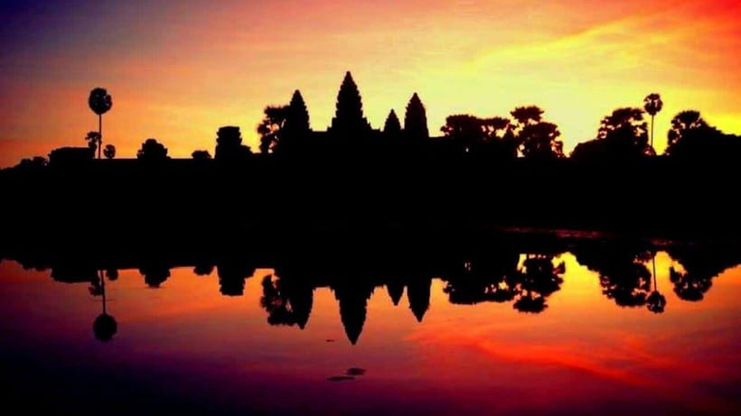 Siem Reap: 2-Days Angkor Wat with Sunrise Small-Group Tour - Ta Prohm, where trees become part of the architecture