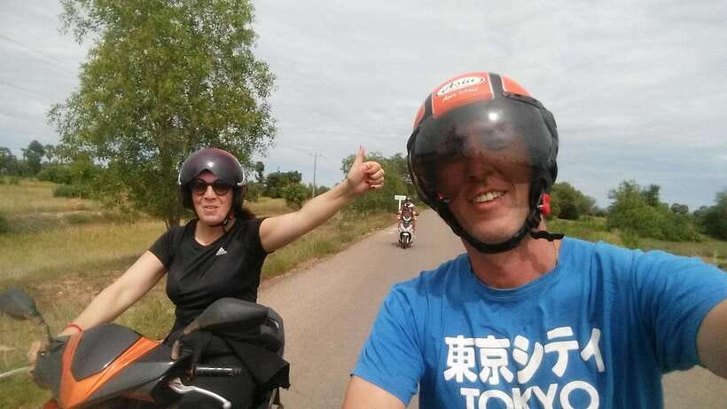 Siem Reap: 3-Hour Ancient Trails Motorbike Tour - Traditional villages and everyday Cambodian life