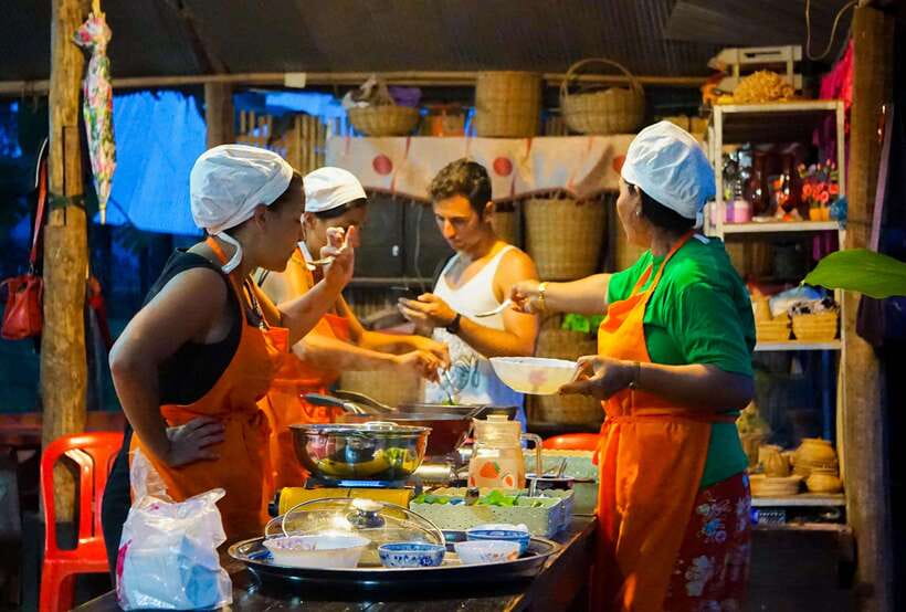 Siem Reap: Afternoon Cooking Class & Village Tour - A village visit before the cooking begins