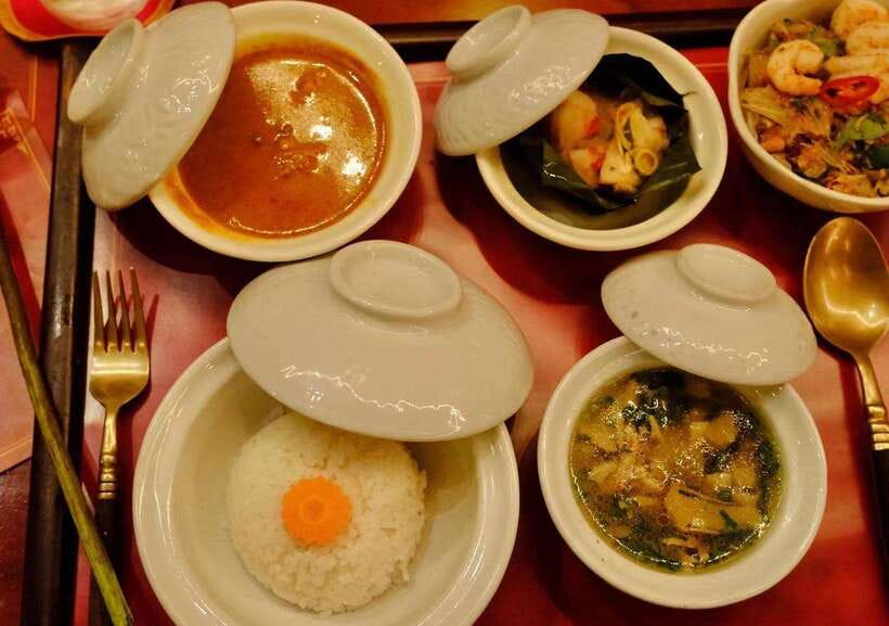 Siem Reap: Amazon Angkor Buffet Traditional Fairy Dance Show - A Cambodian dinner with a built-in cultural program