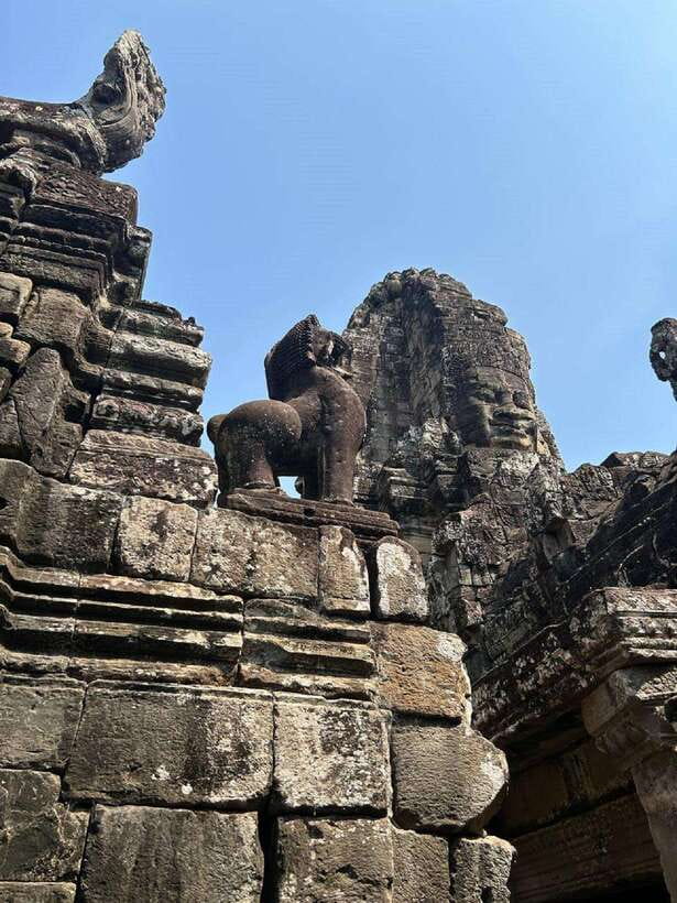 Siem Reap: Angkor Full-Day Group Tour with Japanese Guide - The two-day plan trades speed for better range