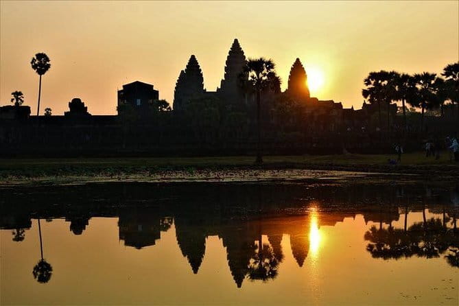 Siem Reap Angkor International Airport Transfer or Pick-Up - Why the private vehicle is worth considering