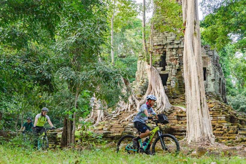 Siem Reap: Angkor Sunset Bike & Boat Tour /E-Bike Available - Why this Angkor tour feels different