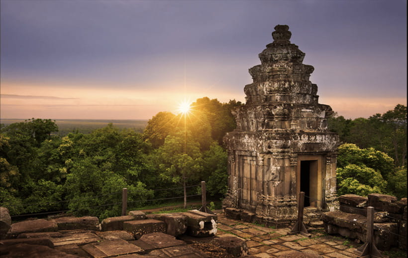 Siem Reap: Angkor Temples Tour - Shared Tours tours guide - Ta Prohm and the power of the jungle setting