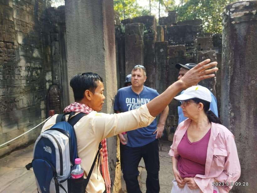 Siem Reap: Angkor Wat 2day Big and Small Circuit Guided Tour - What to pack and what to leave behind