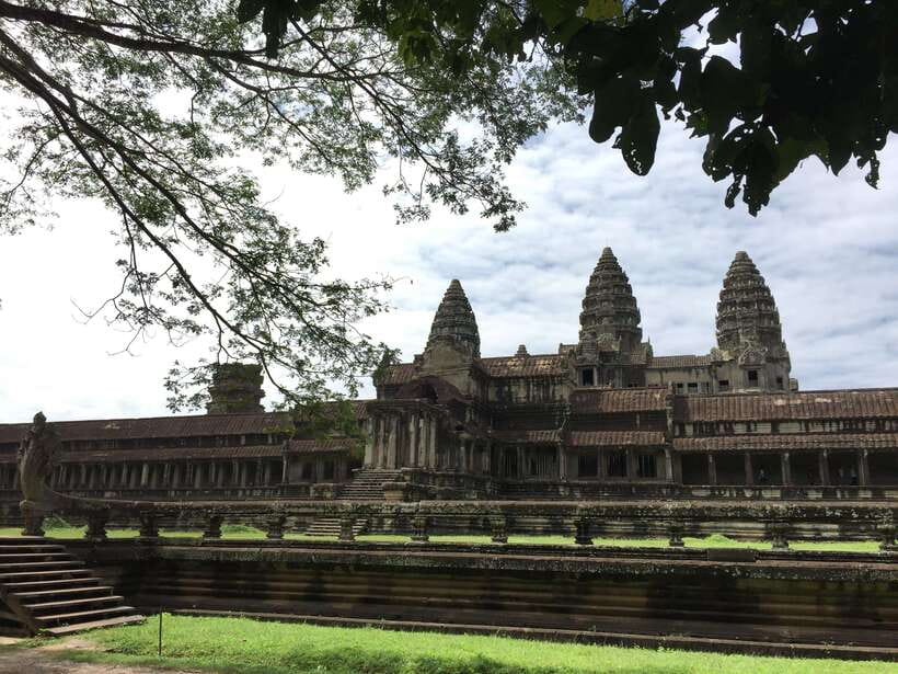 Siem Reap: Angkor Wat Half-Day Trip with Local Guide - Why this half-day Angkor Wat visit works well