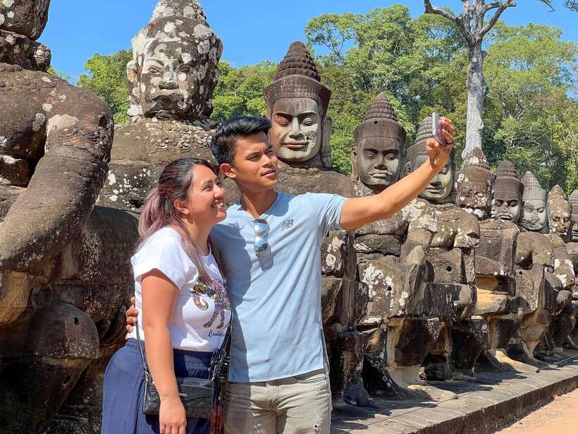Siem Reap: Angkor Wat Small-Group Day Tour and Sunset - Sunset from Phnom Bakheng