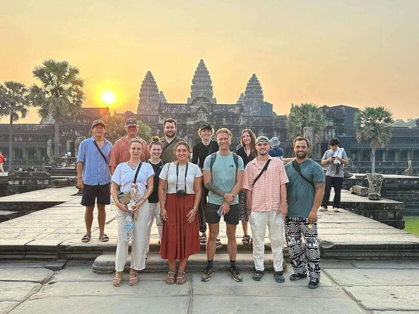 Siem Reap: Angkor Wat: Small-Group Sunrise or Sunset Tour - Key points at a glance