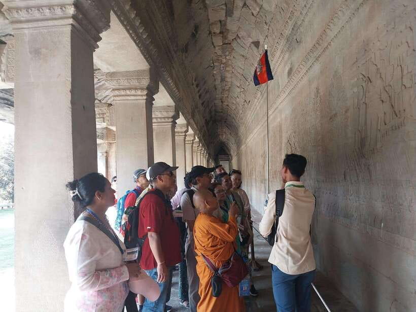 Siem Reap: Angkor Wat: Small-Group Sunrise or Sunset Tour - Why sunrise is the smart choice at Angkor Wat