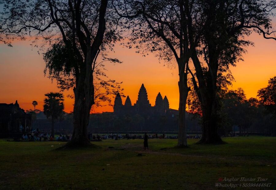 Siem Reap: Angkor Wat: Small-Group Sunrise Tour - How to prepare for an eight-hour temple morning