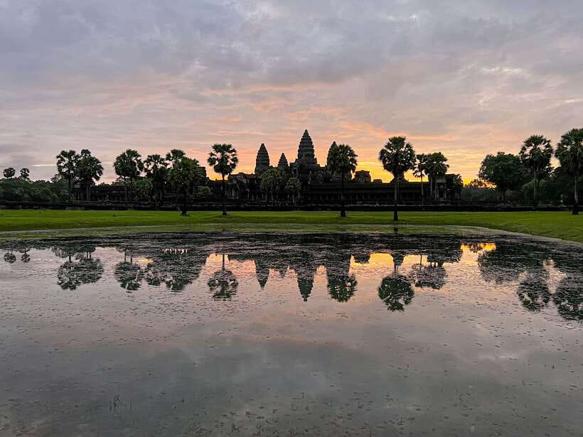 Siem Reap: Angkor Wat Small-Group Sunrise Tour & Breakfast - The $23 price, plus the pass