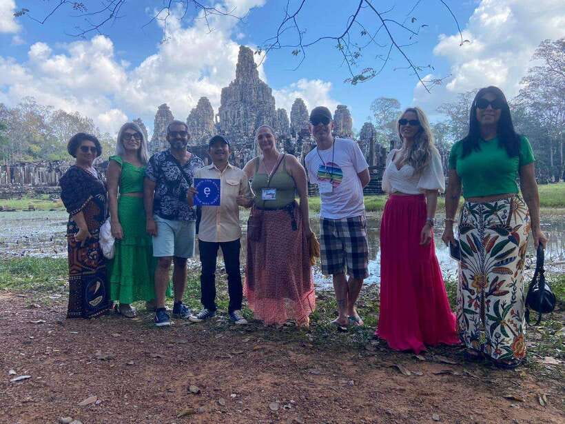Siem Reap: Angkor Wat Small Group Tour with Spanish Guide - Key points to know before booking