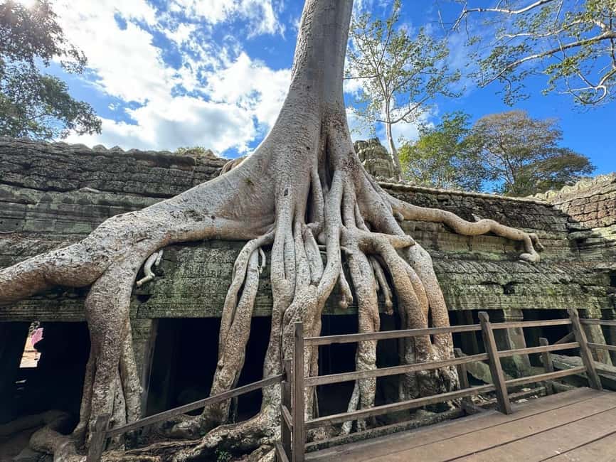 Siem Reap: Angkor Wat Small Group Tour with Spanish Guide - Choosing between one day and two