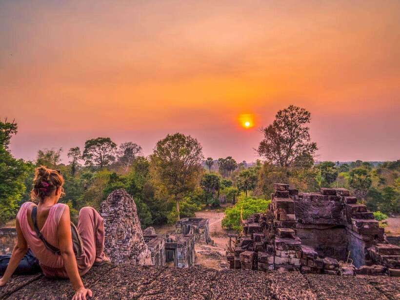 Siem Reap: Angkor Wat: Small-Group with Sunset Tour - Angkor Wat: a grand beginning