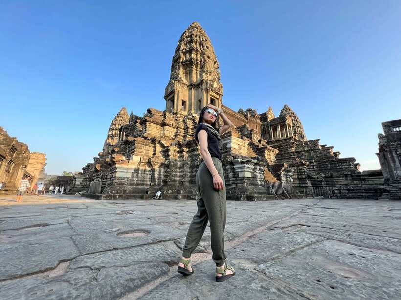 Siem Reap: Angkor Wat Sunrise and Market Tour by Jeep - Ta Prohm and Ta Nei under the trees