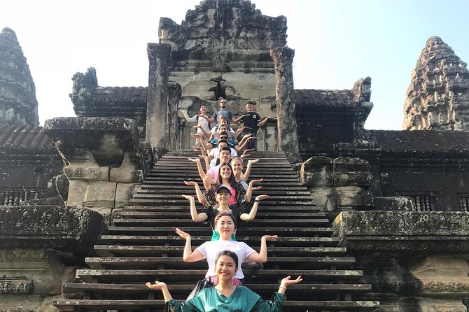 Siem Reap: Angkor Wat Sunrise Explore The Most Iconic Temples - What you actually see inside Angkor Wat