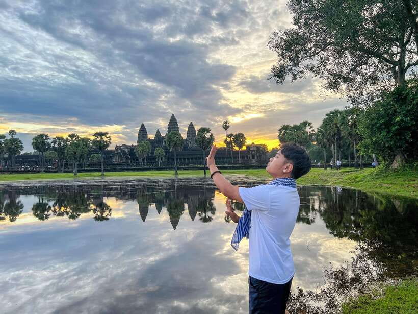 Siem Reap: Angkor Wat Sunrise Small Group tour and Breakfast - Breakfast by Srah Srang and palm cake in Preah Dak