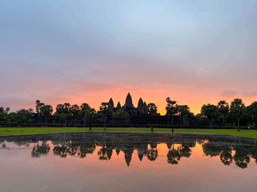 Siem Reap: Angkor Wat Sunrise Tour via Tuk Tuk & Breakfast - Why the 4:40 am start is worth it