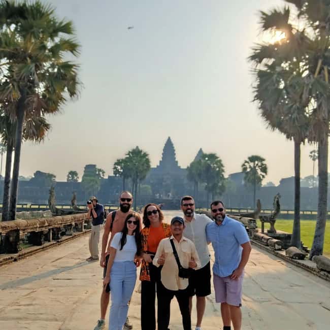 Siem Reap: Angkor Wat Sunrise Tour with Spanish Guide - One day or two days?