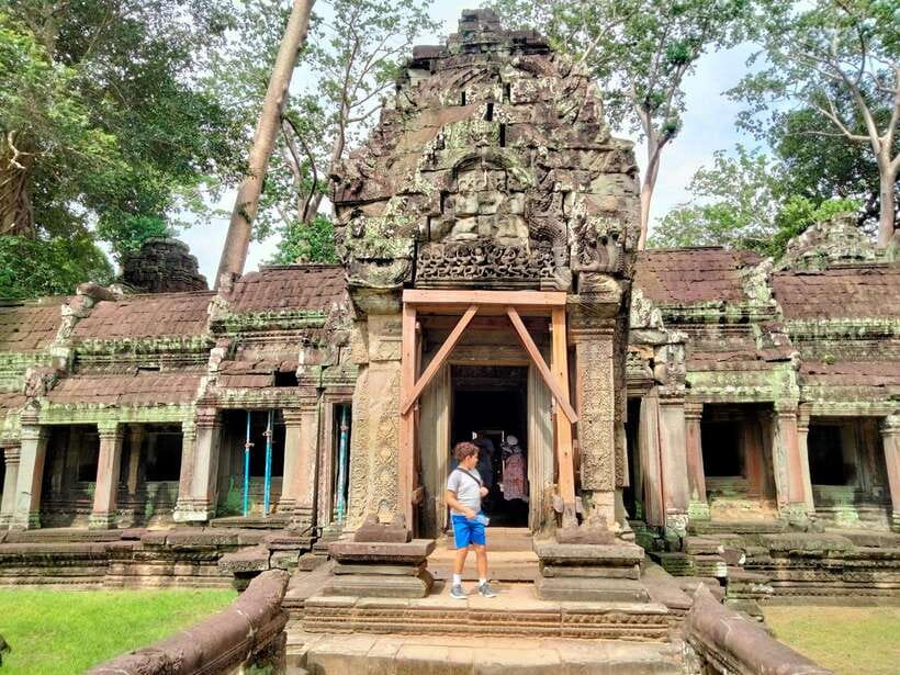 Siem Reap: Angkor Wat Tour Explore The Most Iconic Temples - The South Gate of Angkor Thom