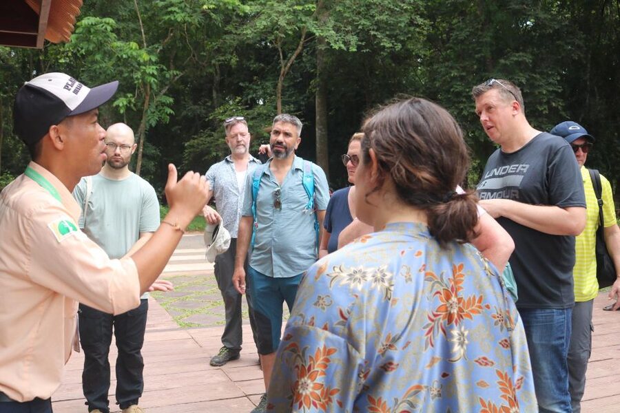 Siem Reap: Angkor Wat with German or English Guided Tour - Timing, comfort, and practical limits