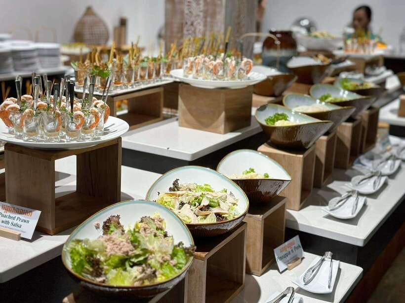 Siem Reap: Apsara Dance Show and Dinner with Hotel Pickup - Should you book the Apsara dance and dinner?
