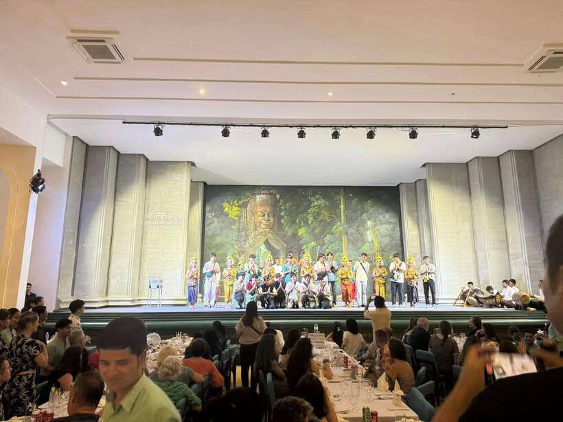 Siem Reap: Apsara Dance Show with Buffet Dinner & Tuk-Tuk... - What the Two-Hour Schedule Means