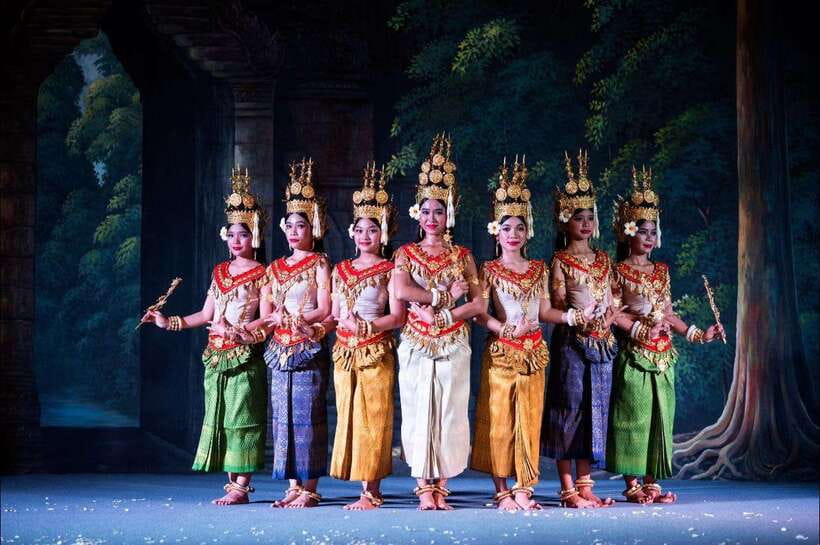 Siem Reap: Apsara Dance Show with Buffet Dinner & Tuk-Tuk... - Who Will Enjoy This Evening Most?