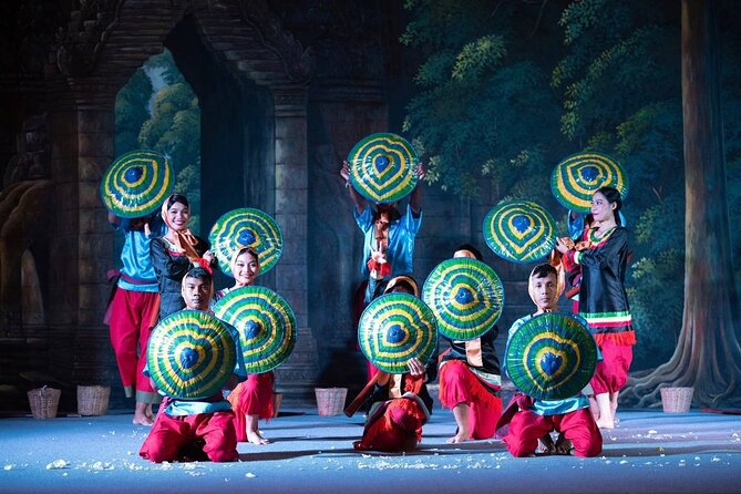 Siem Reap Apsara Dinner show & Hotel Pick up - Morakot or Amazon Angkor: dinner before the show