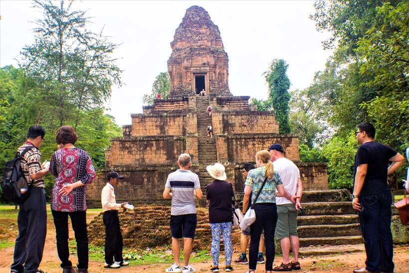Siem Reap: Banteay Srei and Grand Circuit Heritage Tour - Lunch and the long middle of the day